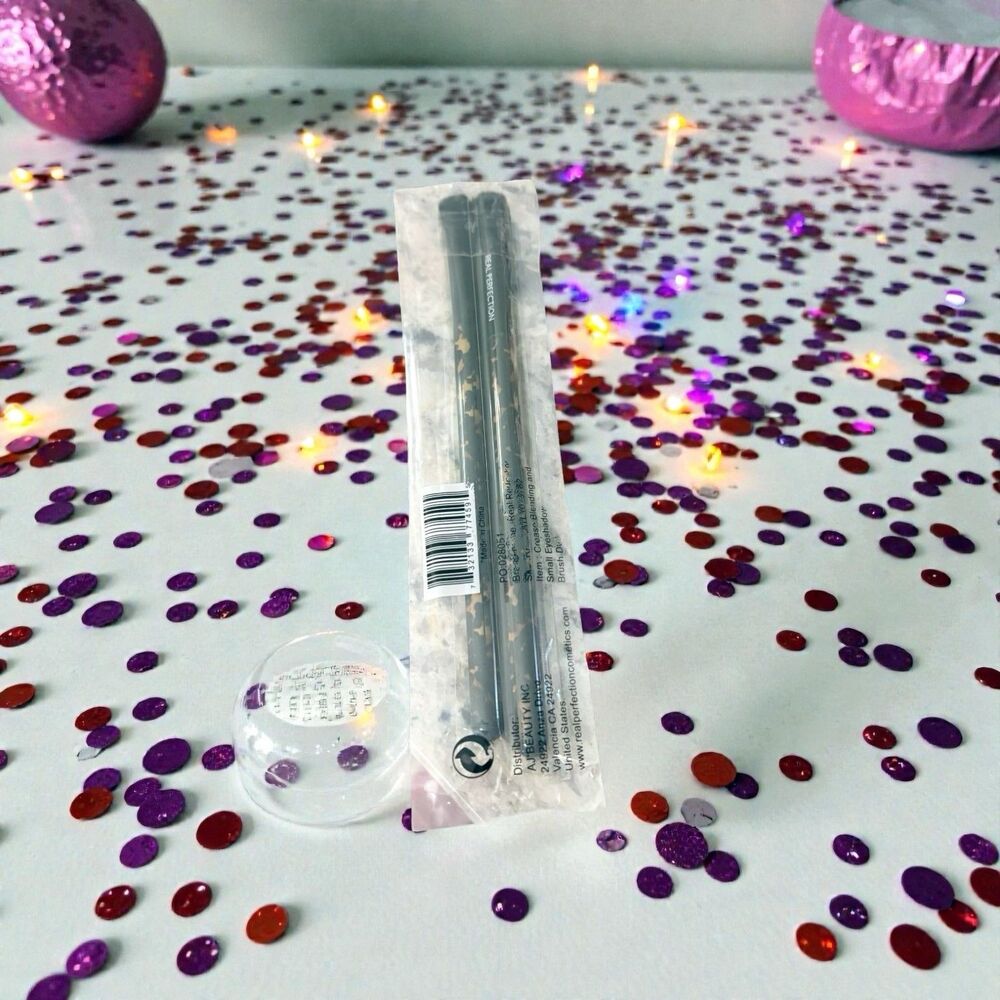 REAL PERFECTION Crease Blending and Small Eyeshadow Brush Duo